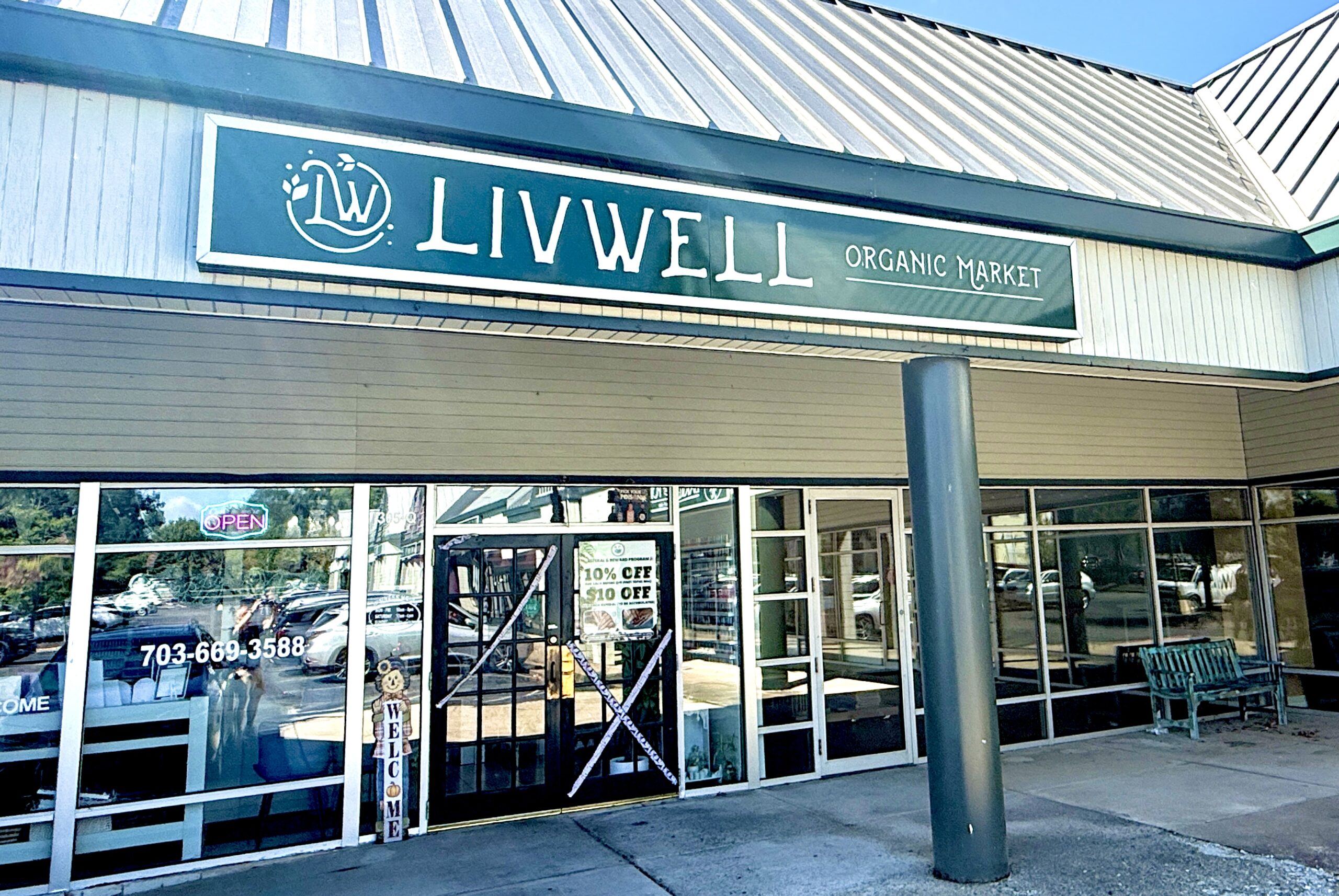 LIVWELL Organic Market closes in Leesburg